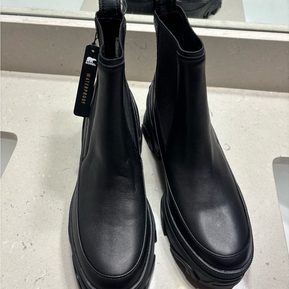 Sorel Black Waterproof Boots - Picture 7 of 7